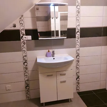 Apartment Komenskeho #1# V Historickem Centru 60m2 Hradec Kralove